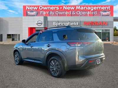 2024 Nissan Pathfinder SV