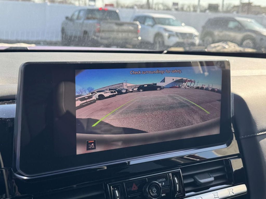 2026 Nissan Pathfinder SV