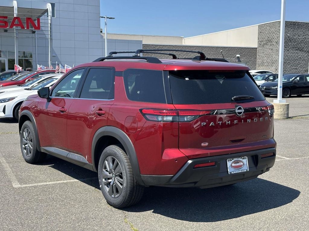 2026 Nissan Pathfinder SV