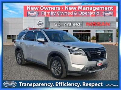 2023 Nissan Pathfinder SL