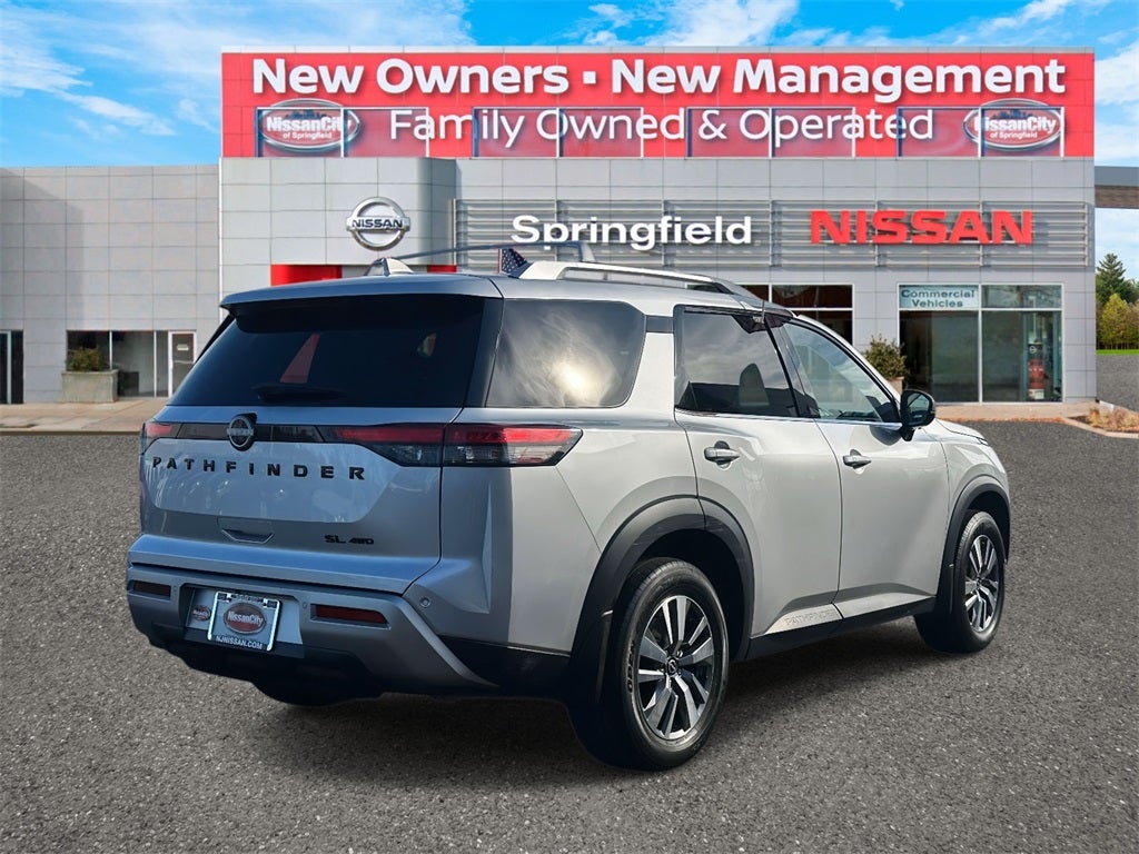 2023 Nissan Pathfinder SL