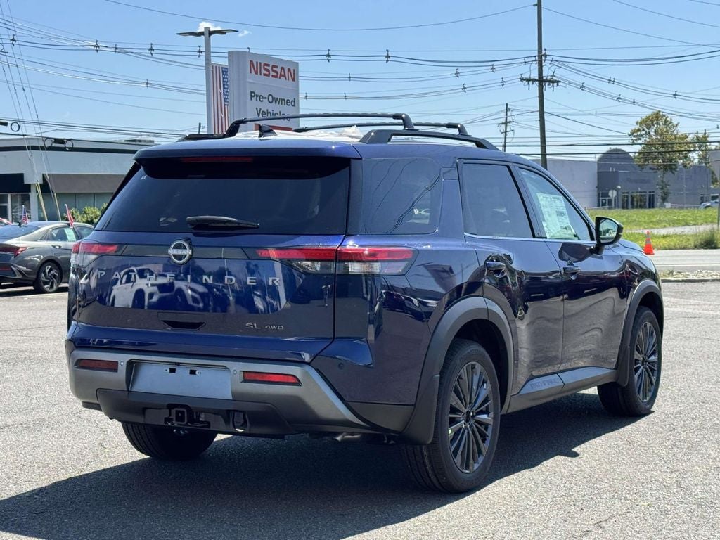 2026 Nissan Pathfinder SL