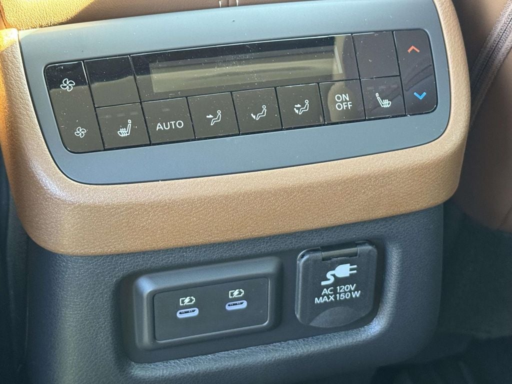 2026 Nissan Pathfinder Platinum