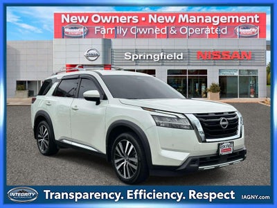 2024 Nissan Pathfinder Platinum