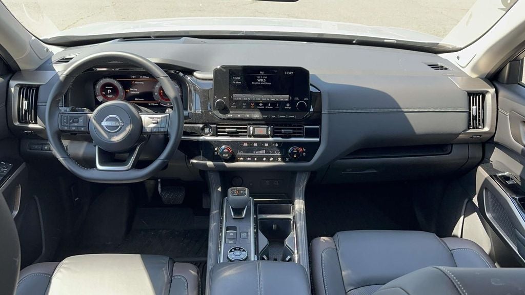 2025 Nissan Pathfinder Platinum