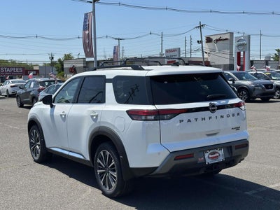 2026 Nissan Pathfinder Platinum