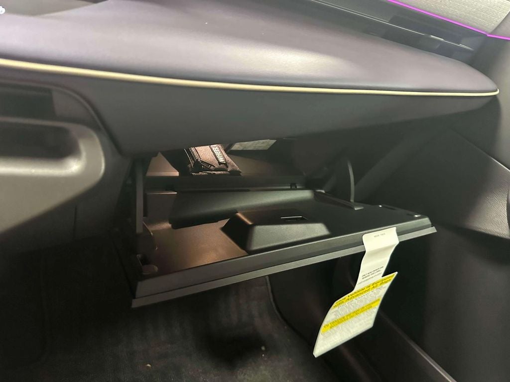 2026 Nissan LEAF Platinum+