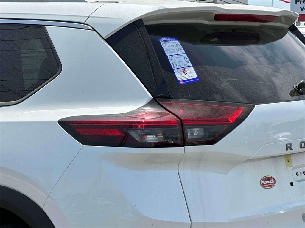 2025 Nissan Rogue SL