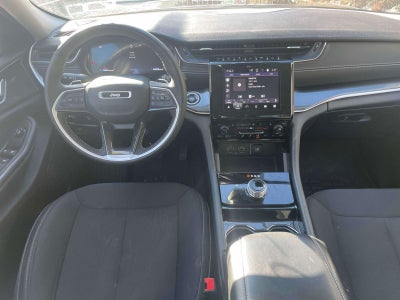 2023 Jeep Grand Cherokee Laredo 4x4