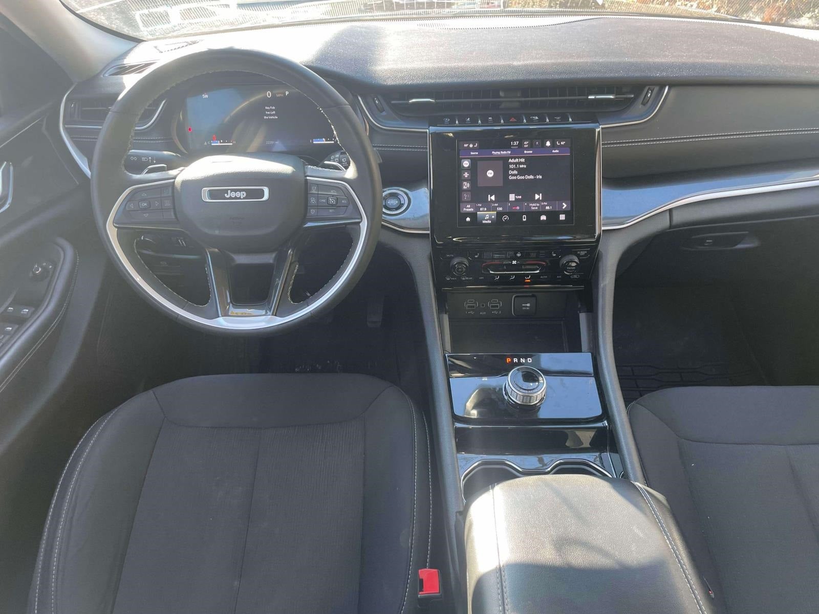 2023 Jeep Grand Cherokee Laredo 4x4