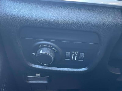 2023 Jeep Grand Cherokee Laredo 4x4