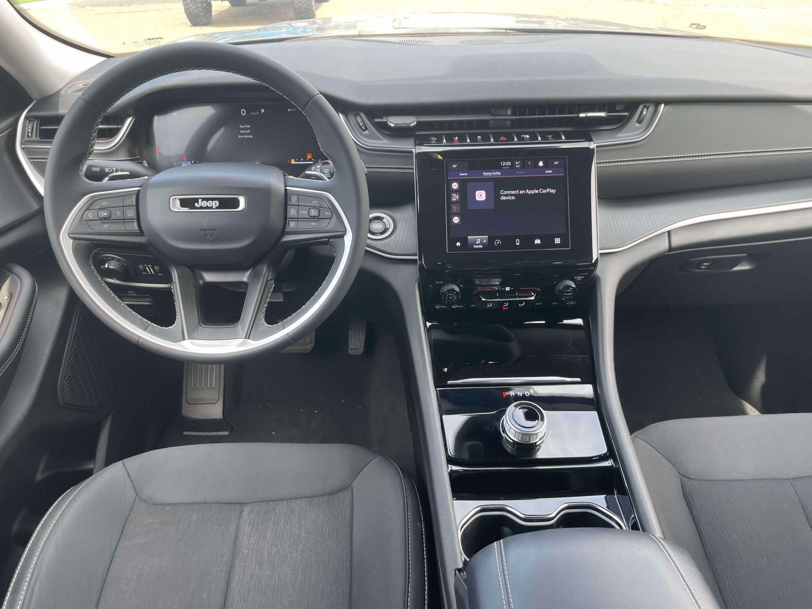 2023 Jeep Grand Cherokee Laredo 4x4