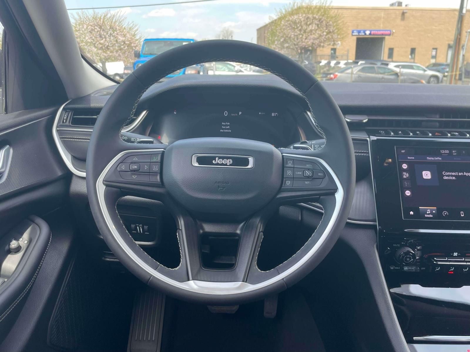 2023 Jeep Grand Cherokee Laredo 4x4