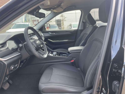 2023 Jeep Grand Cherokee Laredo 4x4