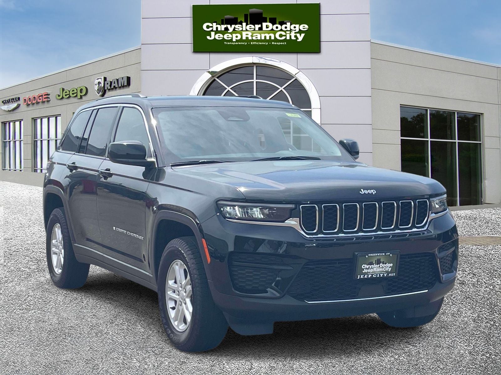 2023 Jeep Grand Cherokee Laredo 4x4