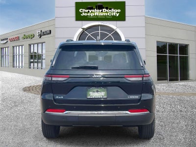 2023 Jeep Grand Cherokee Laredo 4x4