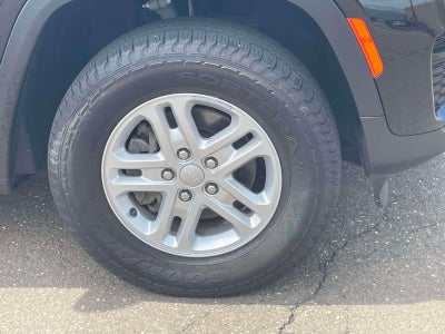 2023 Jeep Grand Cherokee Laredo 4x4