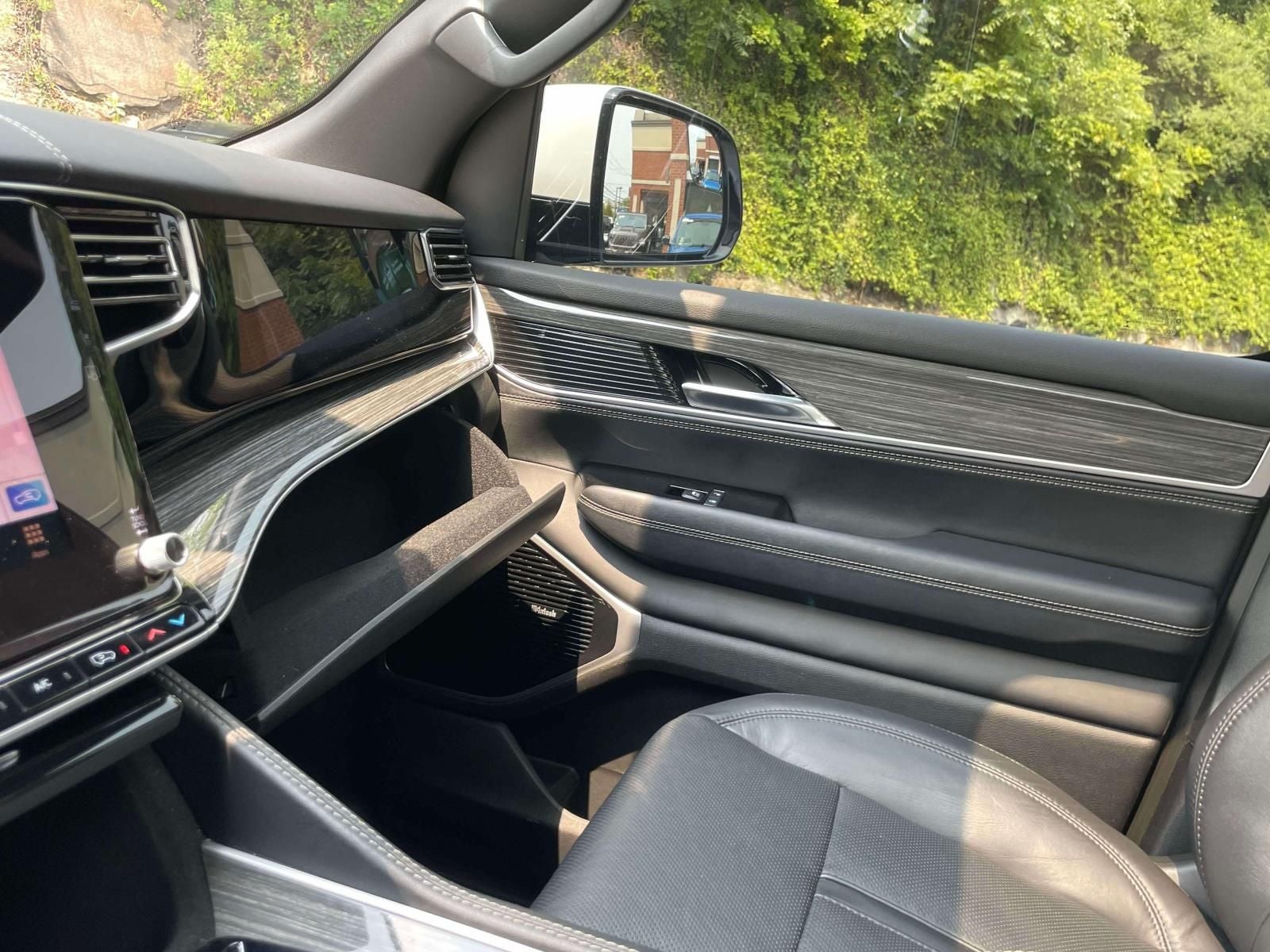 2022 Jeep Wagoneer Series III 4x4