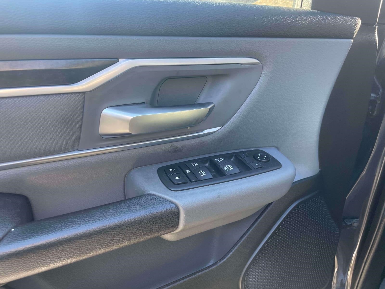 2020 RAM 1500 Big Horn Quad Cab 4x4 6'4' Box