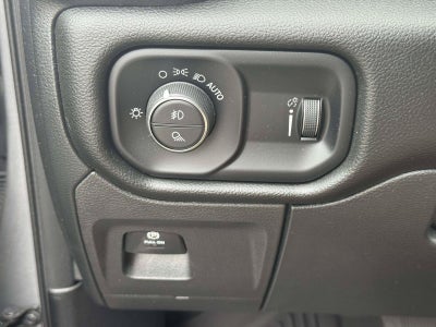 2023 RAM 1500 Big Horn Crew Cab 4x4 5'7' Box