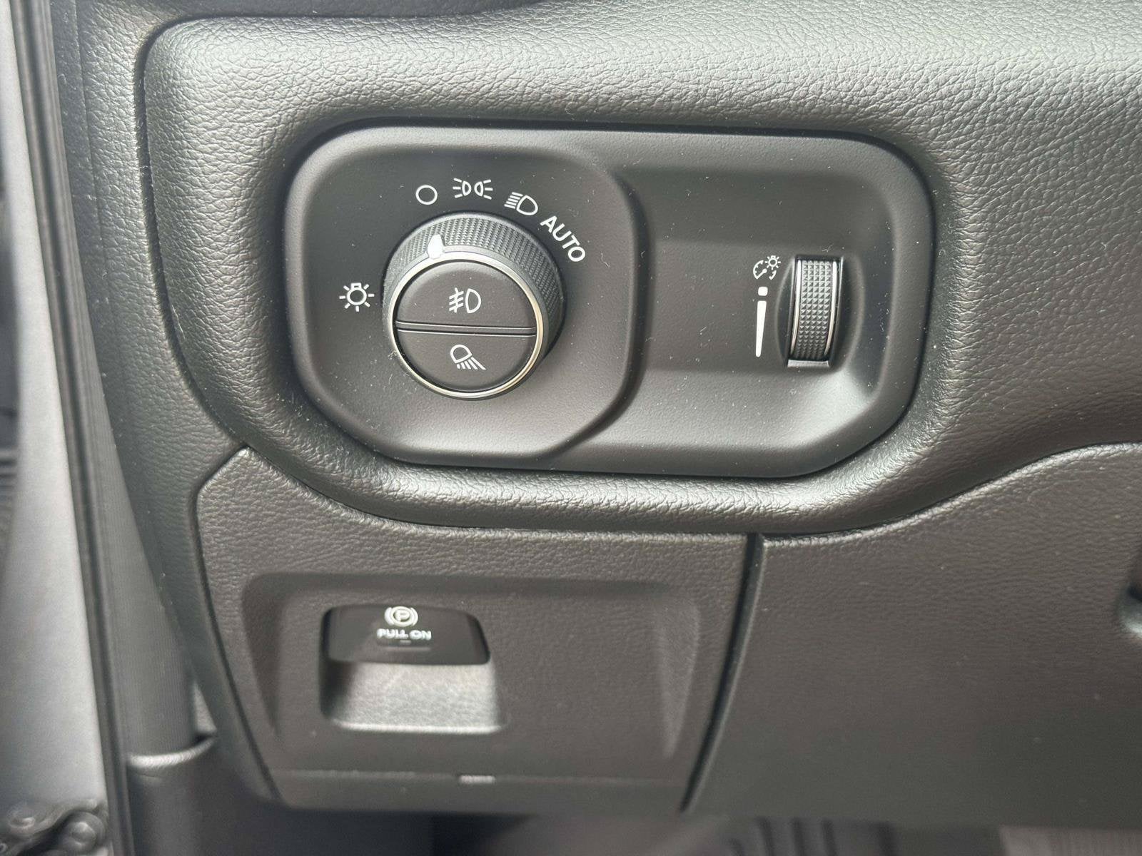 2023 RAM 1500 Big Horn Crew Cab 4x4 5'7' Box
