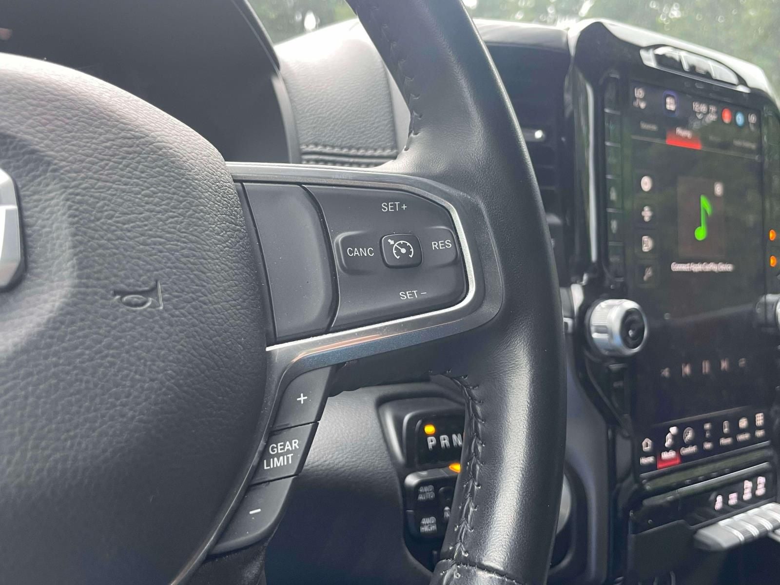 2023 RAM 1500 Laramie Crew Cab 4x4 5'7' Box