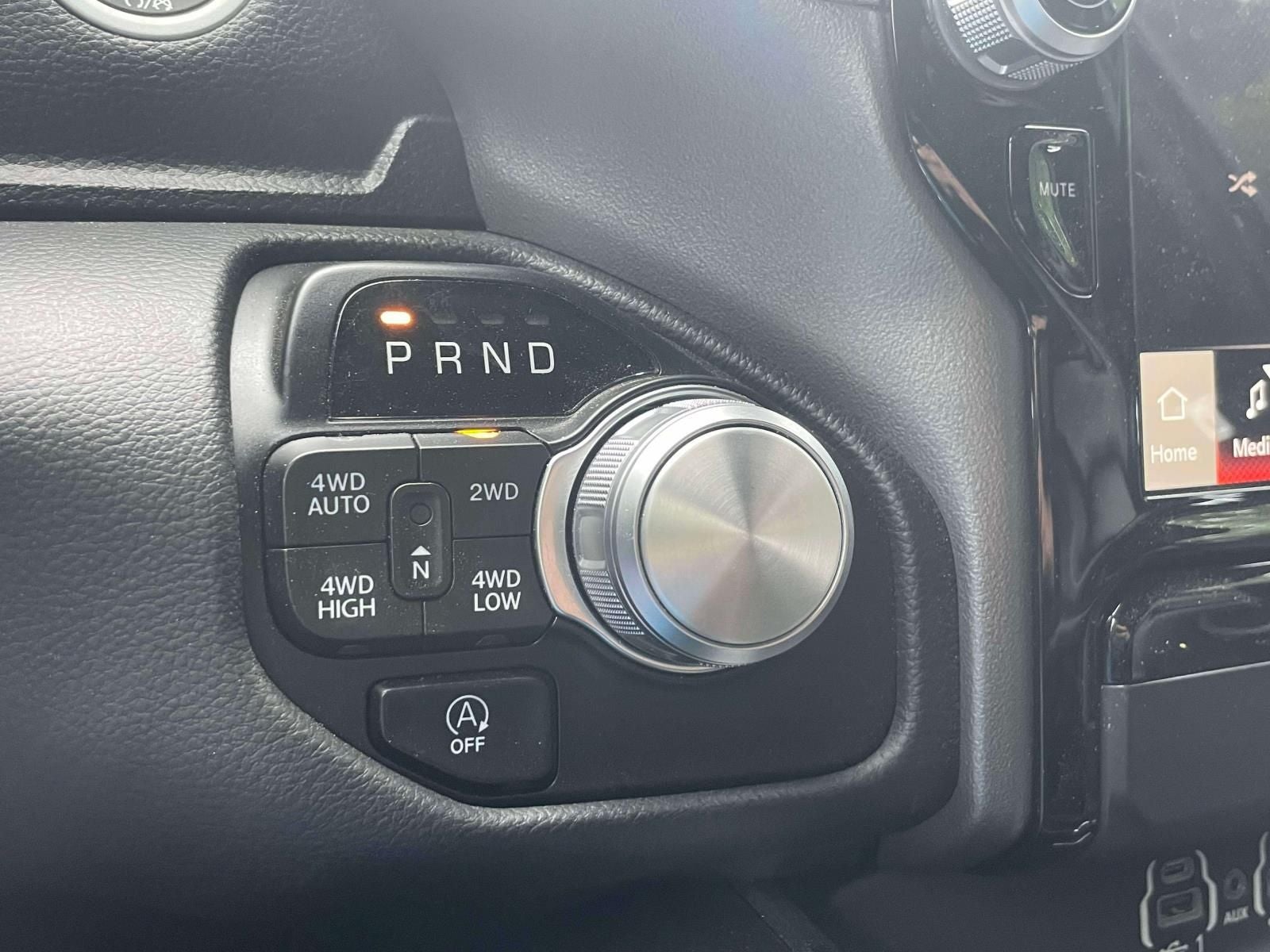 2023 RAM 1500 Laramie Crew Cab 4x4 5'7' Box
