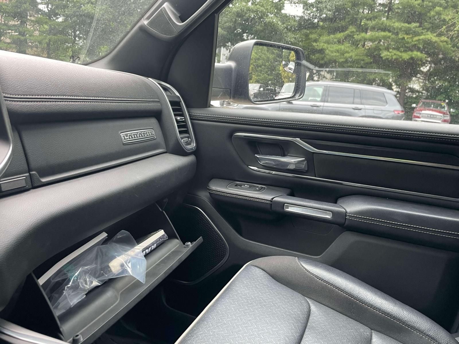 2023 RAM 1500 Laramie Crew Cab 4x4 5'7' Box