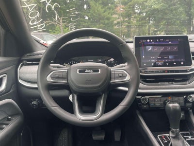 2023 Jeep Compass Latitude Lux FWD