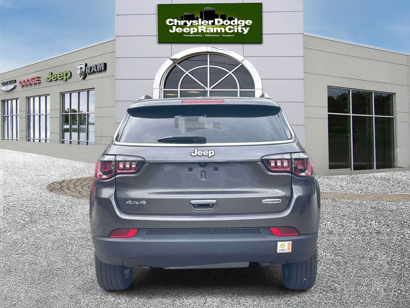 2023 Jeep Compass Latitude Lux FWD