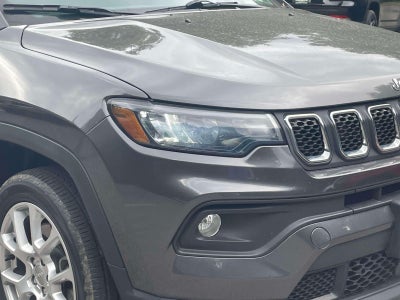 2023 Jeep Compass Latitude Lux FWD