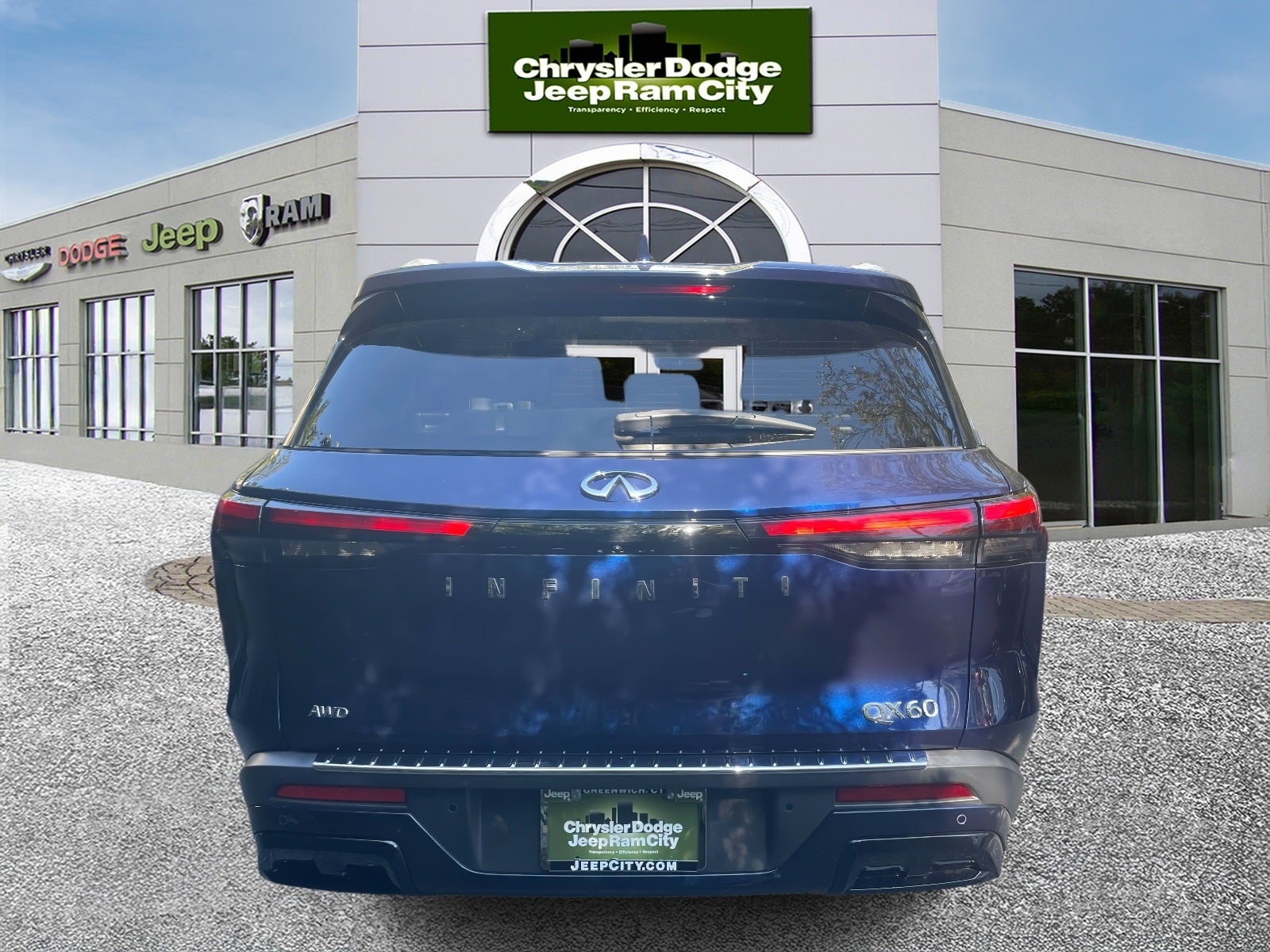 2023 INFINITI QX60 LUXE AWD