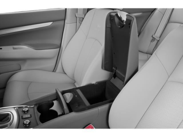2015 INFINITI Q40 Base
