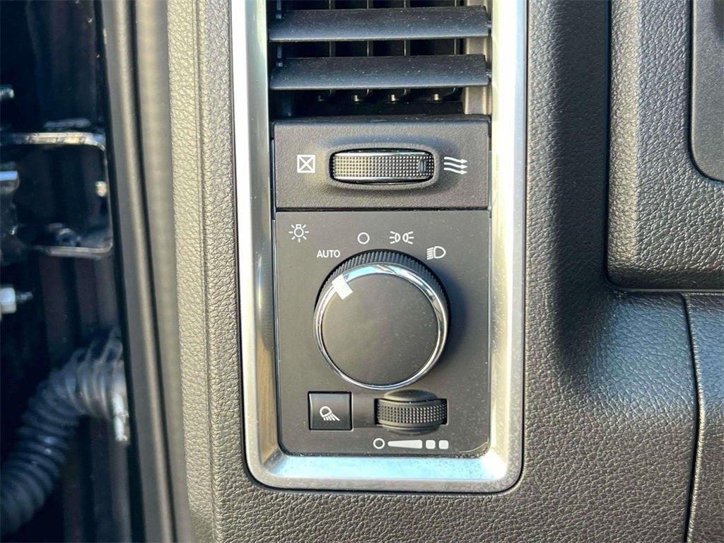 2024 RAM 1500 Classic SLT