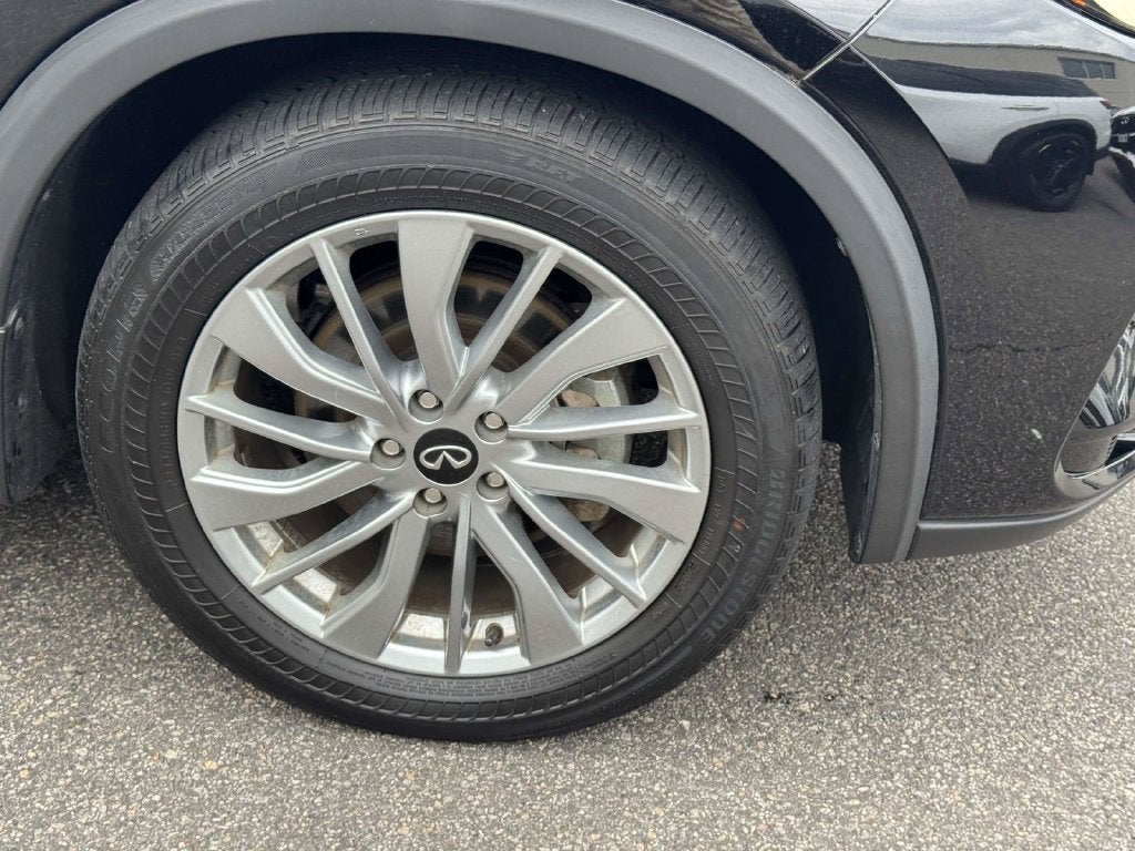 2023 INFINITI QX50 LUXE AWD