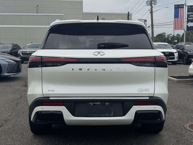 2023 INFINITI QX60 LUXE AWD
