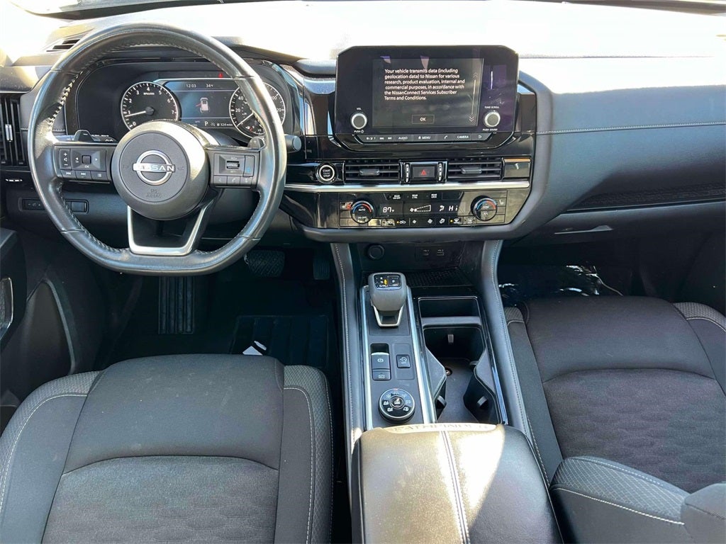 2023 Nissan Pathfinder SV