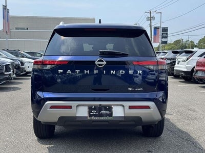 2025 Nissan Pathfinder SL