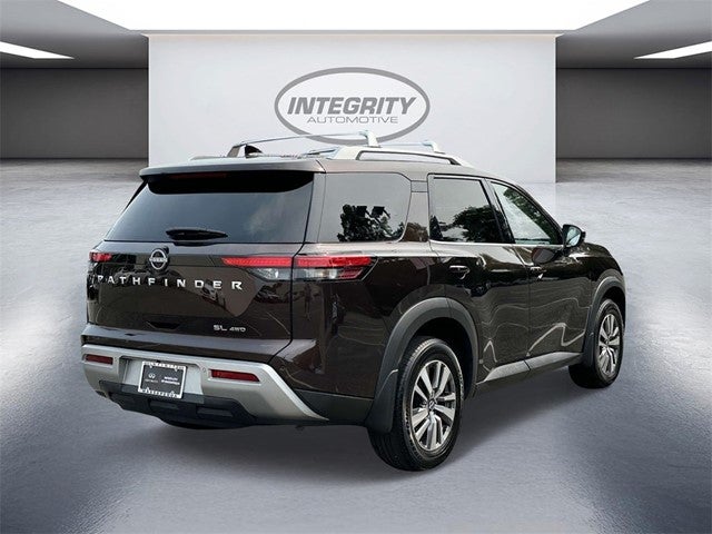 2022 Nissan Pathfinder SL