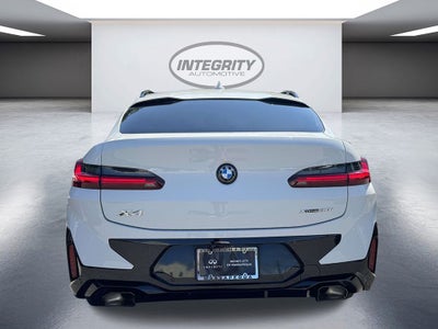 2024 BMW X4 xDrive30i
