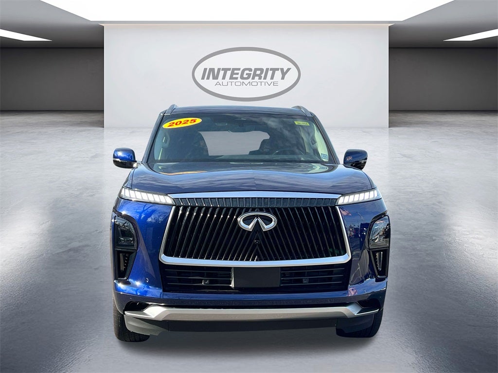 2025 INFINITI QX80 Sensory 4WD