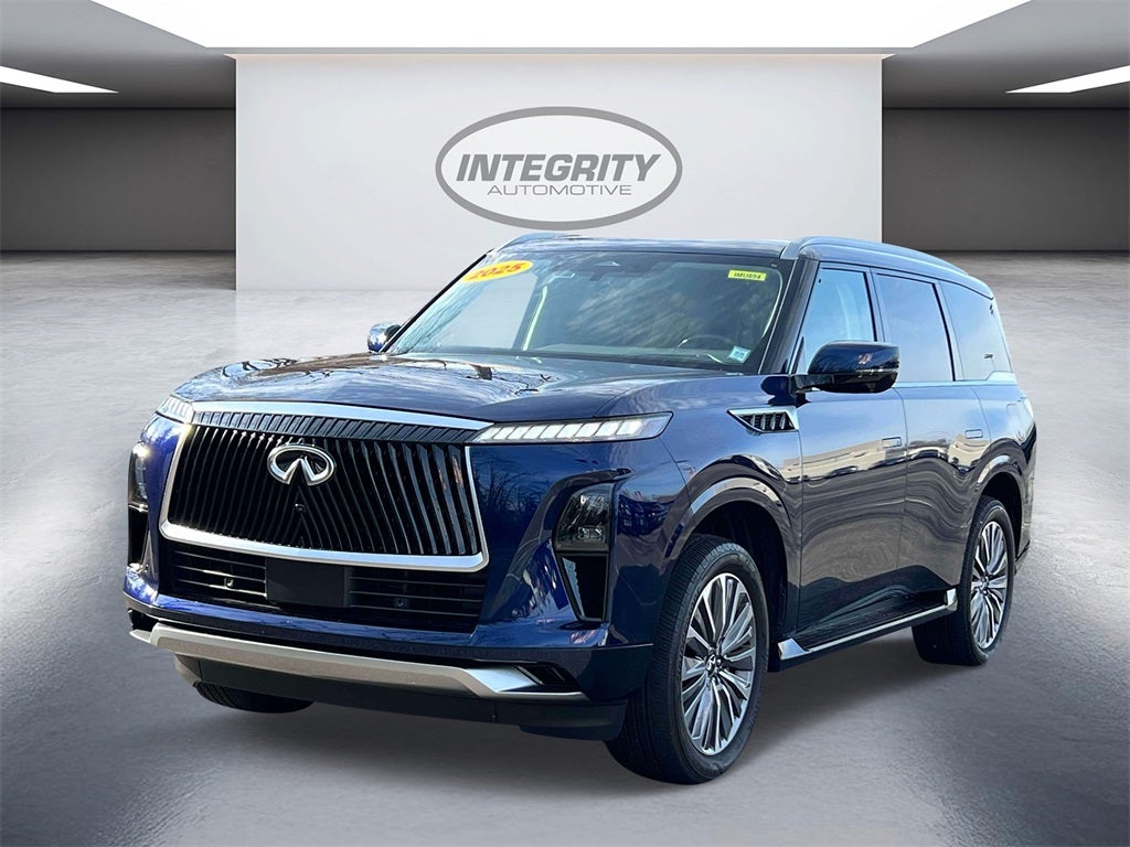 2025 INFINITI QX80 Sensory 4WD