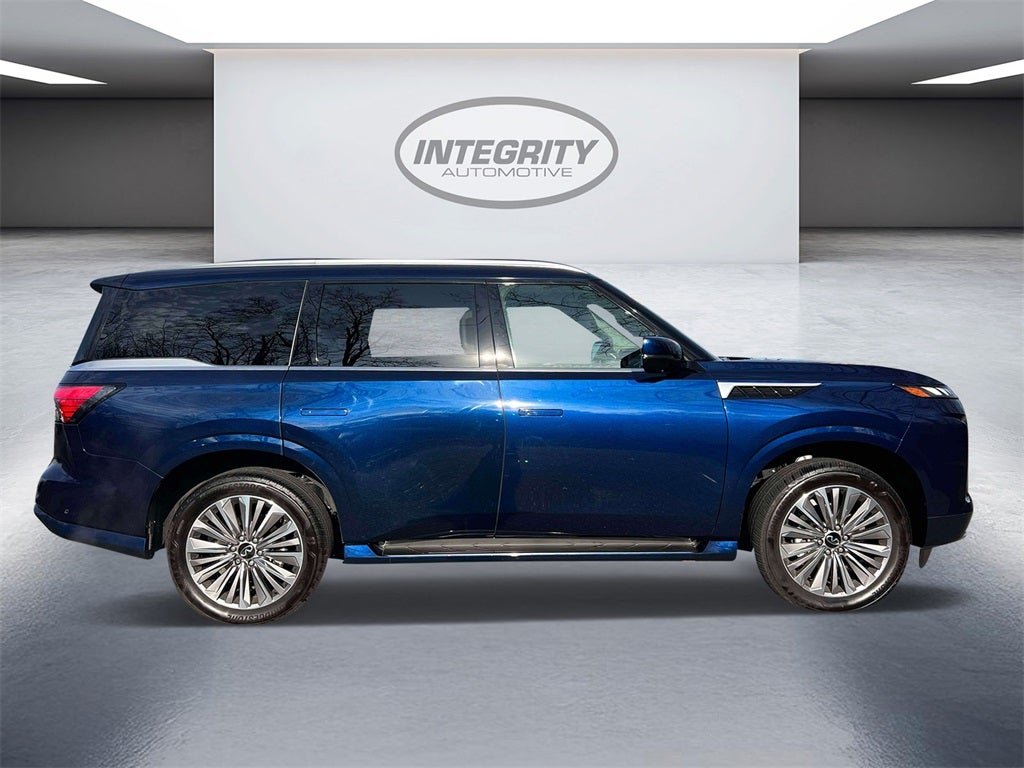2025 INFINITI QX80 Sensory 4WD