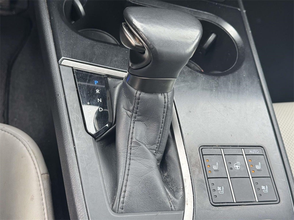 2023 Lexus UX 250h F SPORT Design