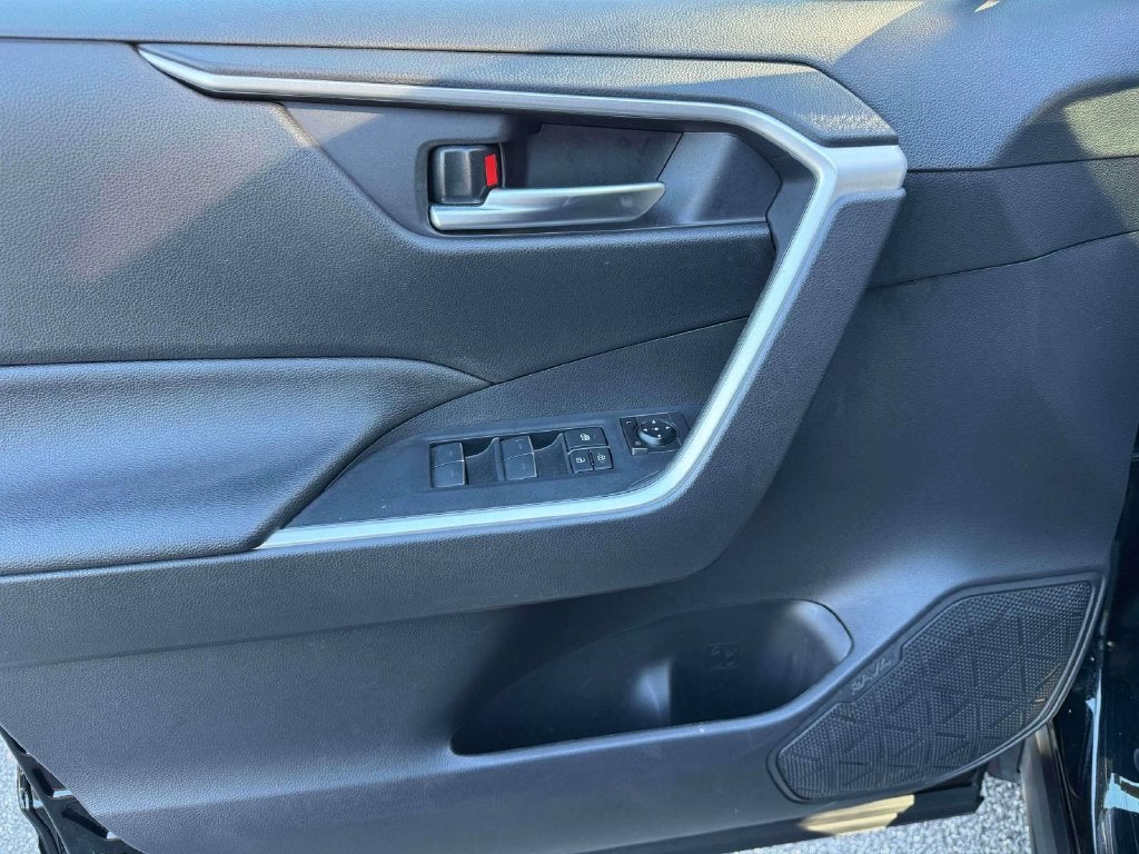 2025 Toyota RAV4 Plug-In Hybrid SE