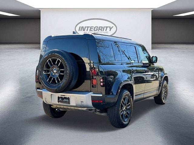 2025 Land Rover Defender 110 S