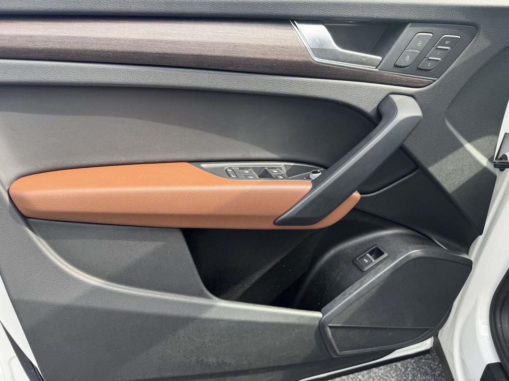2023 Audi Q5 40 Premium quattro