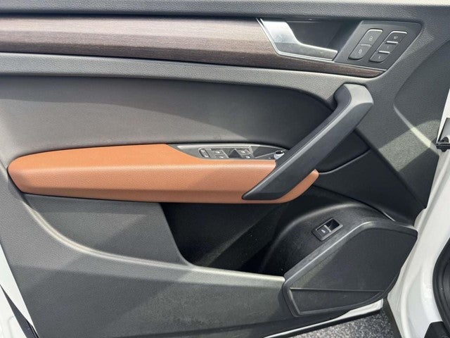 2023 Audi Q5 40 Premium quattro
