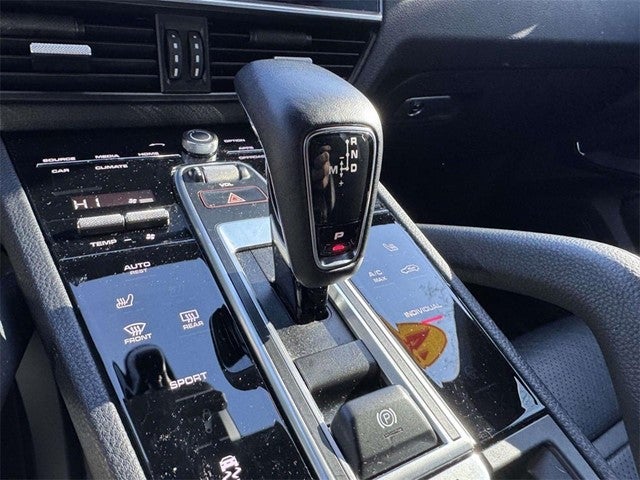 2023 Porsche Cayenne Platinum Edition