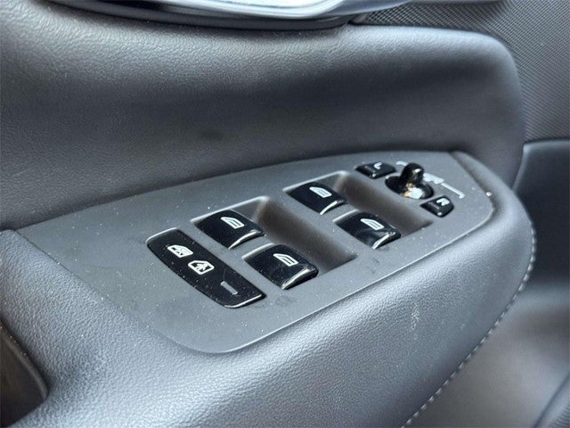 2023 Volvo XC90 B6 Plus 6-Seater